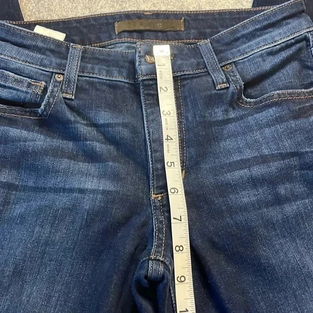 Joe’s Jeans The Icon Mid Rise Skinny Ankle, Dark Wash. 26*28. - Picture 2 of 10